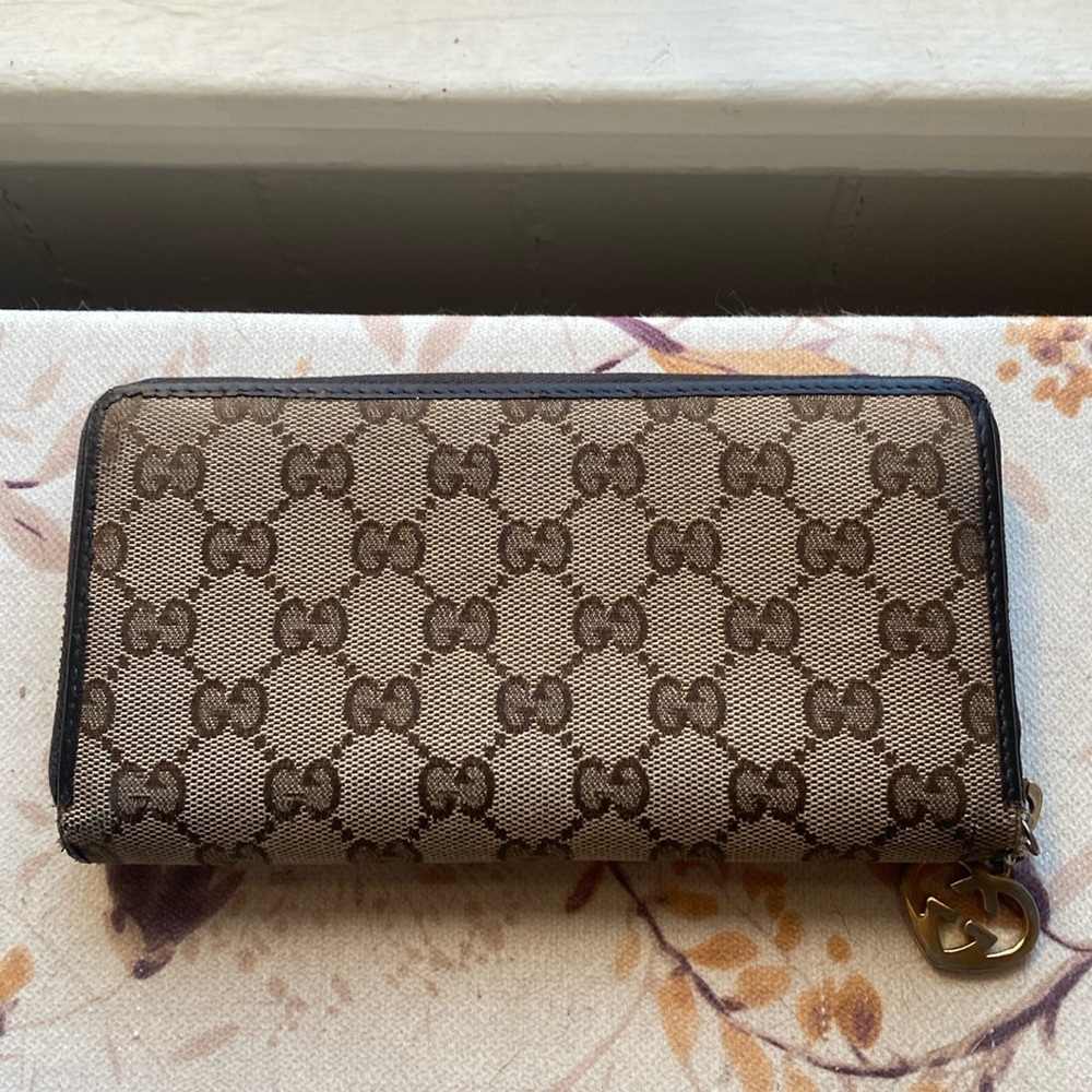 AUTHENTIC GUCCI LONG WALLET 308005 CANVAS & LEATHER HEART FOB ZIP AROUND